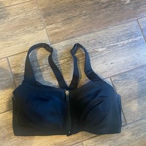 Victoria Sport black sports bra